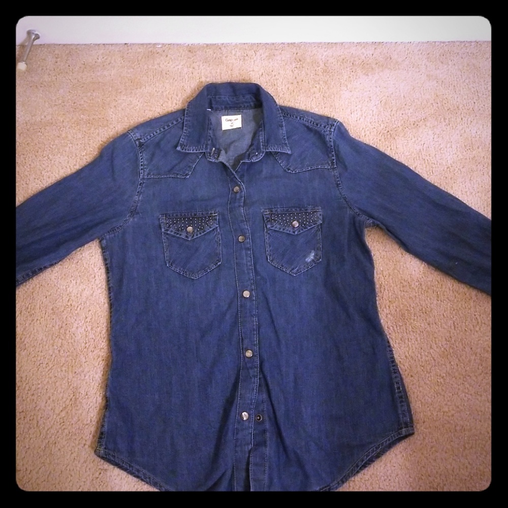 Never worn. Denim shirt